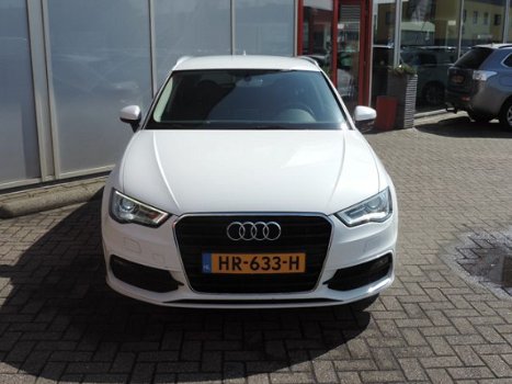 Audi A3 Sportback - 1.2 TFSI Aut7 Attraction Pro Line S plus (s-line, leer, xenon) - 1