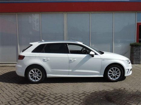 Audi A3 Sportback - 1.2 TFSI Aut7 Attraction Pro Line S plus (s-line, leer, xenon) - 1