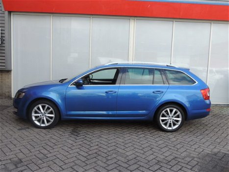 Skoda Octavia Combi - 1.2 TSI DSG/Aut7 Elegance BSN (leer, navi, pdc) - 1