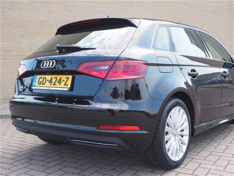 Audi A3 Sportback - 1.4 e-tron PHEV Attraction 204PK | Led Koplampen | Excl Btw | Navigatie | Cruise - 1