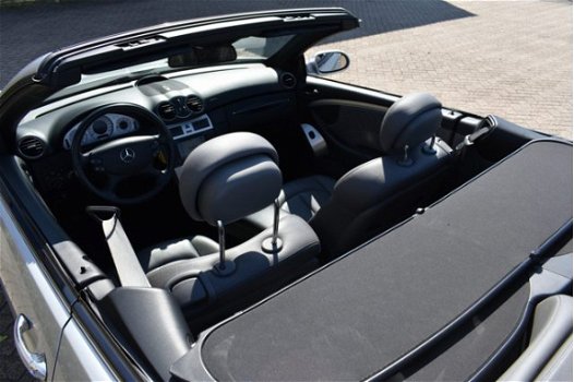 Mercedes-Benz CLK-klasse Cabrio - CLK 200 Kompressor Avantgarde / Xenon / COMAND Navi / Leder / PDC - 1