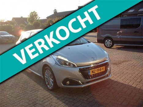 Peugeot 208 - 1.2 PureTech Blue Lease Executive ecc lm velgen navigatie - 1