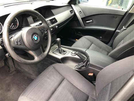 BMW 5-serie - 525i Executive Xenon, M-Pakket, Zeer Mooi - 1