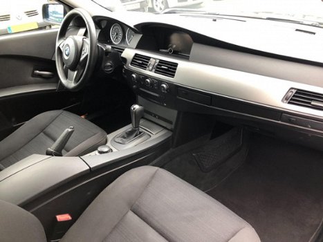 BMW 5-serie - 525i Executive Xenon, M-Pakket, Zeer Mooi - 1