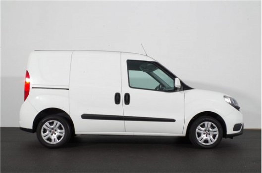 Fiat Doblò Cargo - 1.6 MJ L1H1 105pk | Navi | Airco | Trekhaak | DAB+ - 1