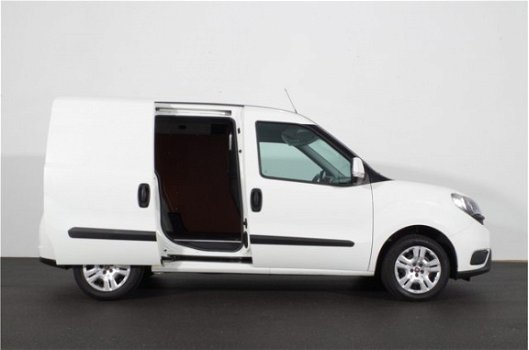 Fiat Doblò Cargo - 1.6 MJ L1H1 105pk | Navi | Airco | Trekhaak | DAB+ - 1