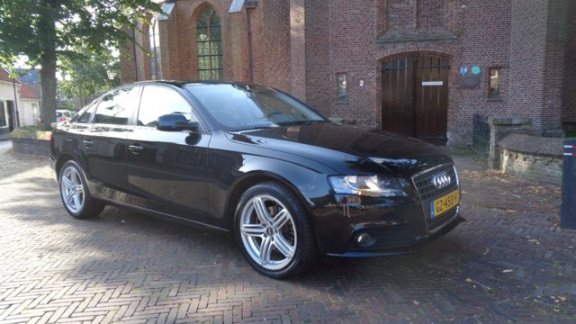 Audi A4 - 2.0 TDI AUT.NAVI/PDC/SCHUIFDAK/ RIJKLAAR PRIJS - 1