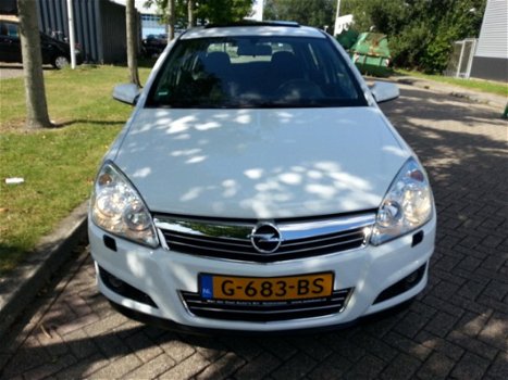 Opel Astra - 1.6 T Cosmo 132 KW 180PK. Panodak. 2008 - 1