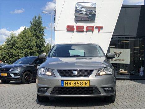 Seat Toledo - 1.2 TSI Style Connect Navigatie Parkeersensoren v+a - 1