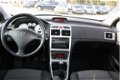 Peugeot 307 Break - 1.6 HDiF Premium airco, climate control, cruise control, lichtmetalen wielen - 1 - Thumbnail