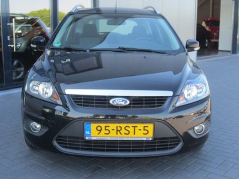 Ford Focus Wagon - 1.6 Comfort Airco, Trekhaak, NAVI, voorruit verwarming - 1