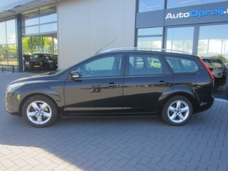 Ford Focus Wagon - 1.6 Comfort Airco, Trekhaak, NAVI, voorruit verwarming - 1