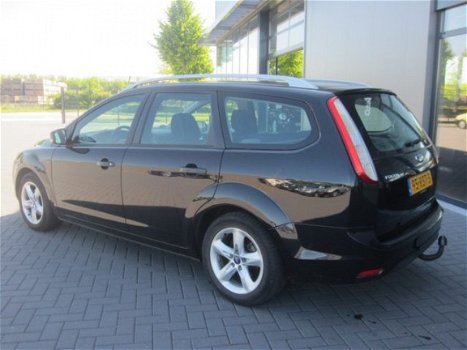 Ford Focus Wagon - 1.6 Comfort Airco, Trekhaak, NAVI, voorruit verwarming - 1