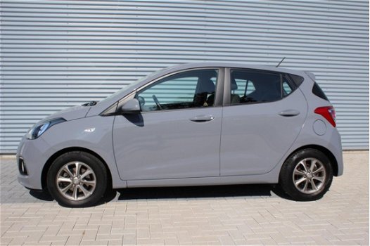 Hyundai i10 - 1.25 5-DR INTRO EDITION 1e EIGENAAR - 1