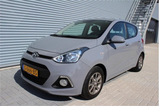 Hyundai i10 - 1.25 5-DR INTRO EDITION 1e EIGENAAR - 1