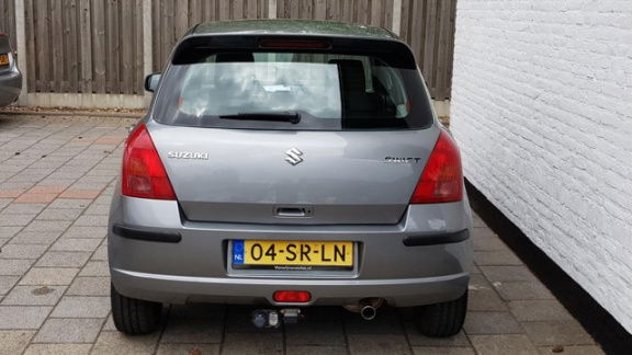 Suzuki Swift - 1.5 5drs exclusive uniek 64000km airco keyles start - 1