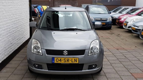 Suzuki Swift - 1.5 5drs exclusive uniek 64000km airco keyles start - 1