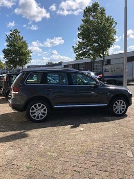 Volkswagen Touareg - 4.2 V8 FSI - 1