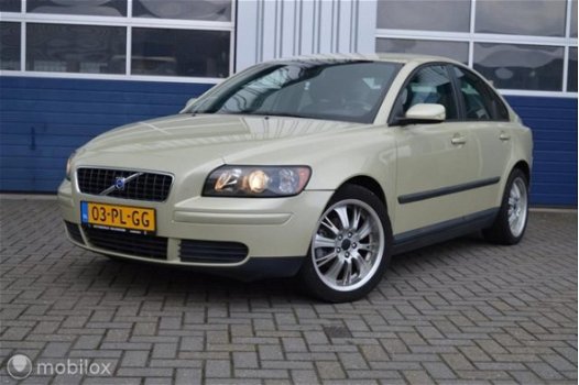 Volvo S40 - - 1.8 Kinetic - 1