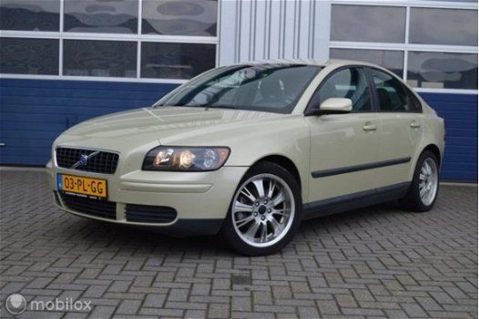 Volvo S40 - - 1.8 Kinetic - 1