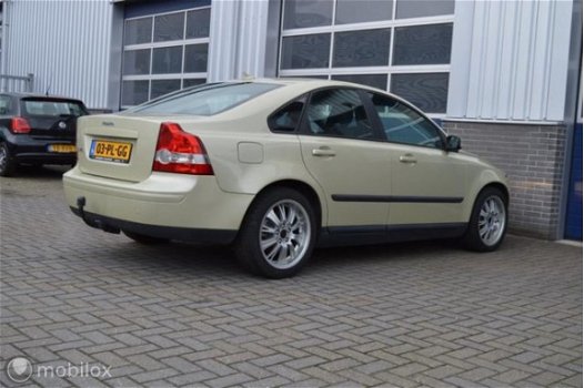 Volvo S40 - - 1.8 Kinetic - 1