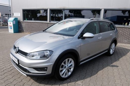 Volkswagen Golf Alltrack - Variant 2.0 TDi 184pk DSG 4MOTION - 1