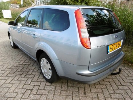 Ford Focus Wagon - 1.6 Trend 101pk Airco Trekhaak Cruise Onderhoudshistorie - 1