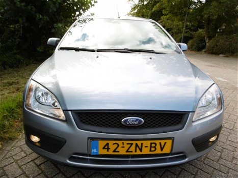 Ford Focus Wagon - 1.6 Trend 101pk Airco Trekhaak Cruise Onderhoudshistorie - 1