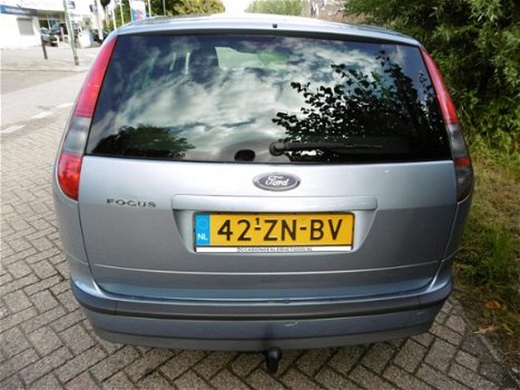 Ford Focus Wagon - 1.6 Trend 101pk Airco Trekhaak Cruise Onderhoudshistorie - 1