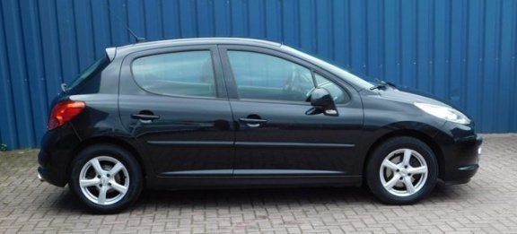 Peugeot 207 - 1.6 VTi XS 