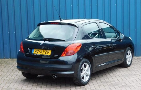 Peugeot 207 - 1.6 VTi XS 