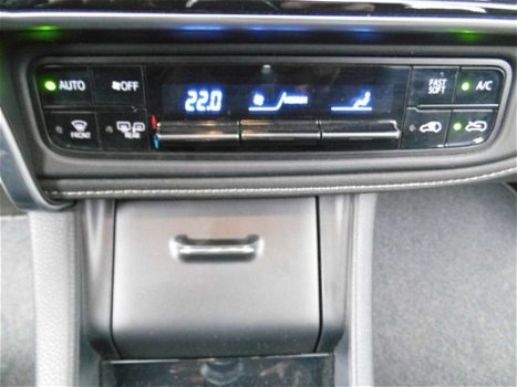 Toyota Auris - 1.2 Turbo Dynamic (navi, camera, led) - 1