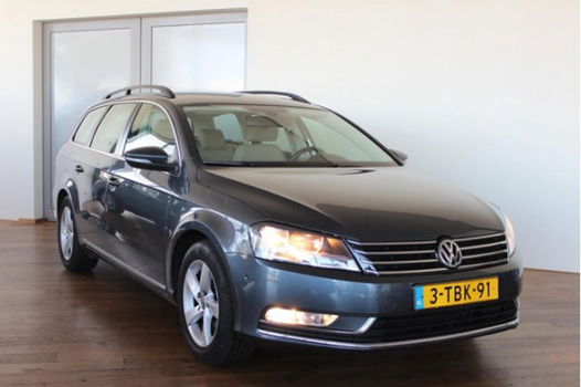 Volkswagen Passat Variant - 1.6 TDI Comfortl. BlueM.*DSG*NAVI*PDC V+A*Cruise - 1