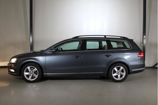 Volkswagen Passat Variant - 1.6 TDI Comfortl. BlueM.*DSG*NAVI*PDC V+A*Cruise - 1