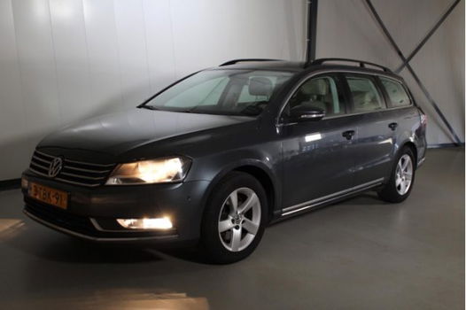 Volkswagen Passat Variant - 1.6 TDI Comfortl. BlueM.*DSG*NAVI*PDC V+A*Cruise - 1