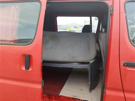 Toyota HiAce - 2.4 - 1