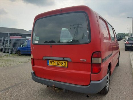 Toyota HiAce - 2.4 - 1