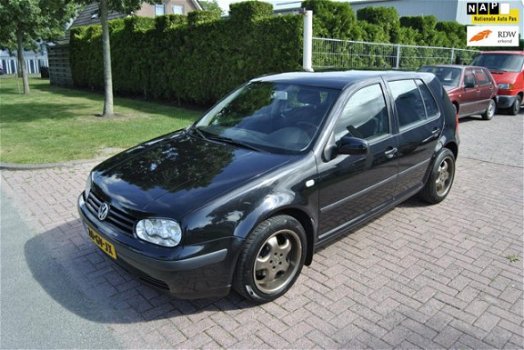 Volkswagen Golf - 1.6 Comfortline AUTOMAAT *CLIMA* Nieuwe APK - 1