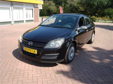 Opel Astra - 1.6 Essentia NEW APK AIRCO - 1