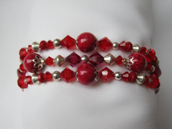 Armband zilverkleurig drie strengen cyclaam rood edelsteen en kristal kralen 18 cm - Afbeelding 6
