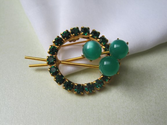 Broche goudkleurig bloemtakje in cirkel groen kristal en moonglow bolletjes 4.6x2.9 cm. - Afbeelding 6