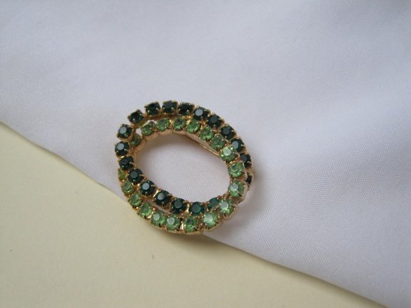 Broche goudkleurige dubbele cirkel twee tinten groen kristal rijnsteentjes 3.6x2.9 cm - Afbeelding 7