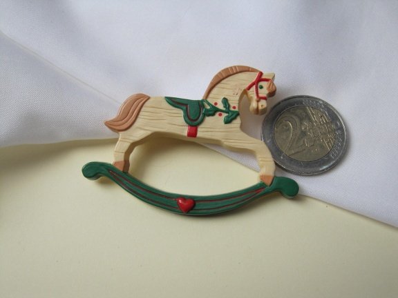 Broche hobbelpaard Hallmark 1989 kunststof 6.2x4.3 cm - Afbeelding 4