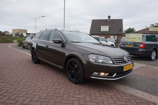 Volkswagen Passat Variant - 1.4 TSI AUTOMAAT HIGHLINE BLUEMOTION NL AUTO PERF.STAAT LEDER/ALCANTARA - 1