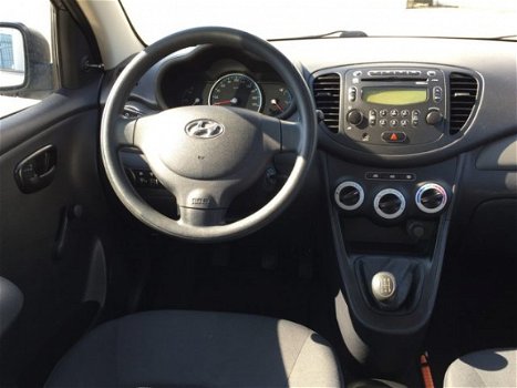 Hyundai i10 - 1.1 Pure, 5-DEURS, STUURBEKRACHTIGING, RADIO-CD-MP3-AUX, AIRBAG, 143.230 KM NAP - 1