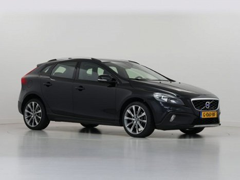 Volvo V40 Cross Country - 1.6 D2 115 PK 6-Bak Momentum (BNS) - 1