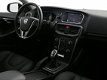 Volvo V40 Cross Country - 1.6 D2 115 PK 6-Bak Momentum (BNS) - 1 - Thumbnail