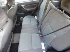 Toyota RAV4 - 2.0-16V VVT-i Sol