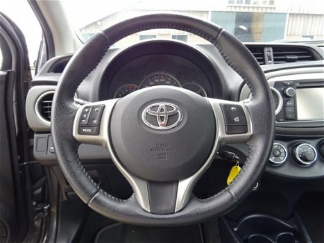Toyota Yaris - 1.0 VVT-i Aspiration | Navi + Camera + Airco nu € 6.750, - 1