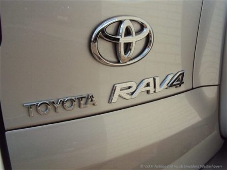 Toyota RAV4 - - 2.0 VVTi Linea Sol - 1